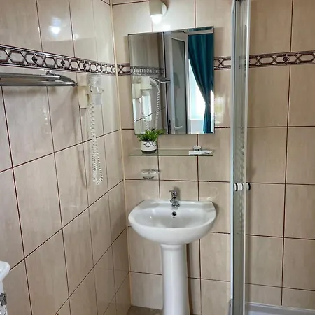 Guest house Por Favor 3*